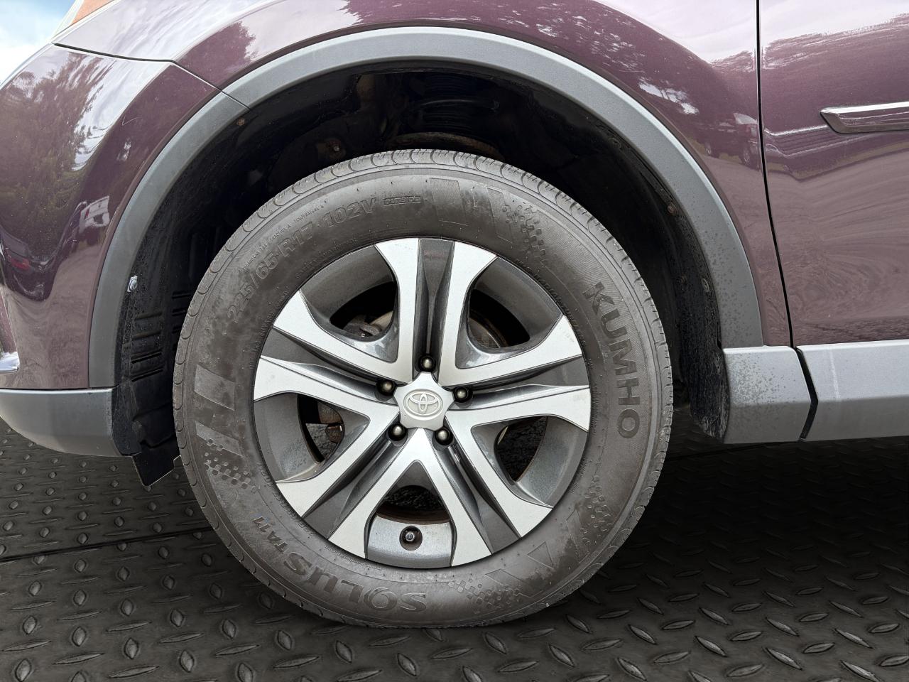 Toyota RAV4 AWD 4dr LE (Natl) 2016