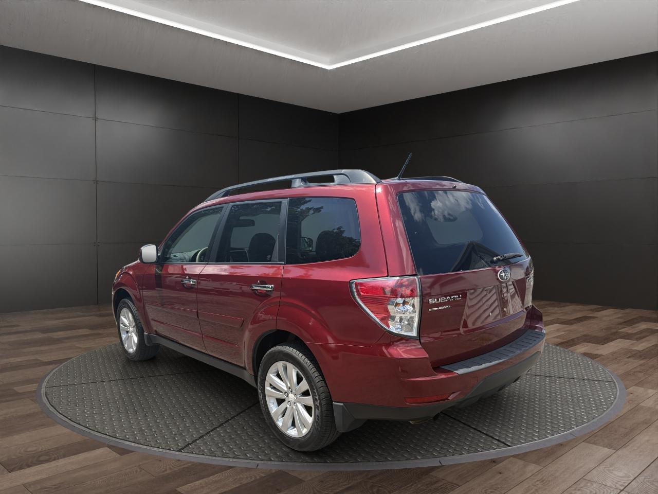 Subaru Forester 4dr Auto 2.5X Premium w/All-Weather Pkg 2011
