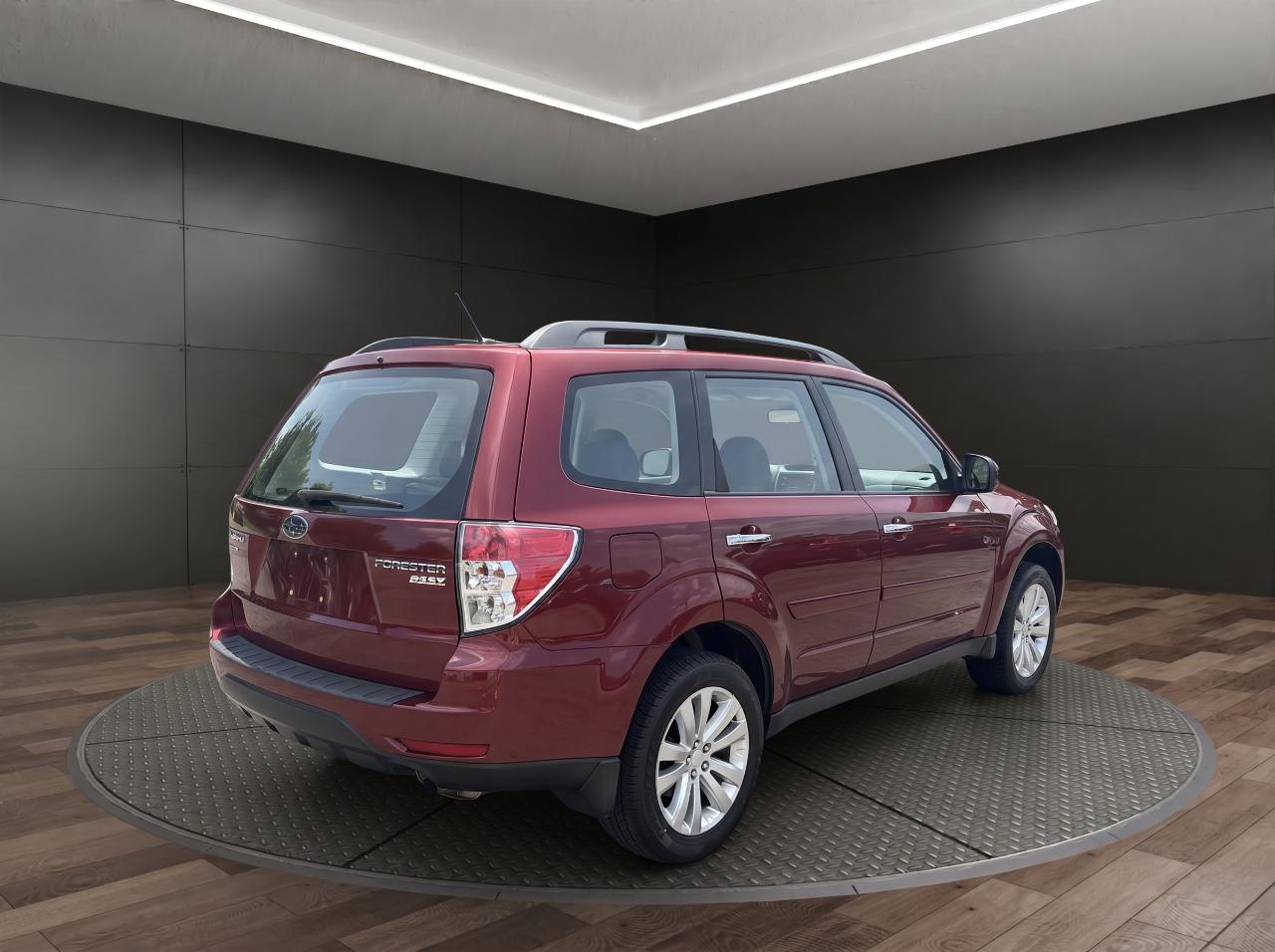 Subaru Forester 4dr Auto 2.5X Premium w/All-Weather Pkg 2011
