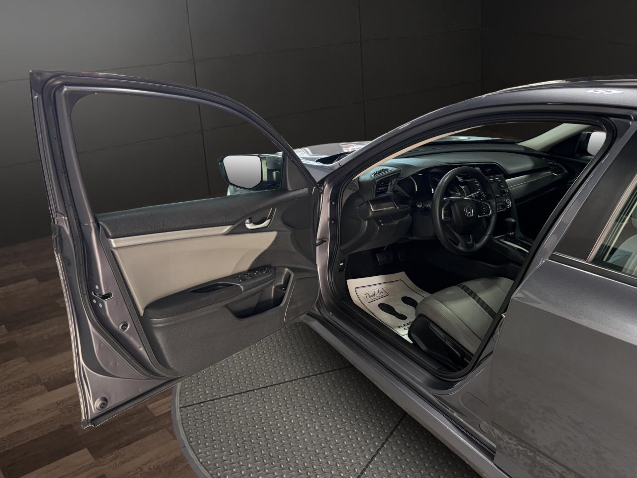 Honda Civic Sedan 4dr CVT LX 2016