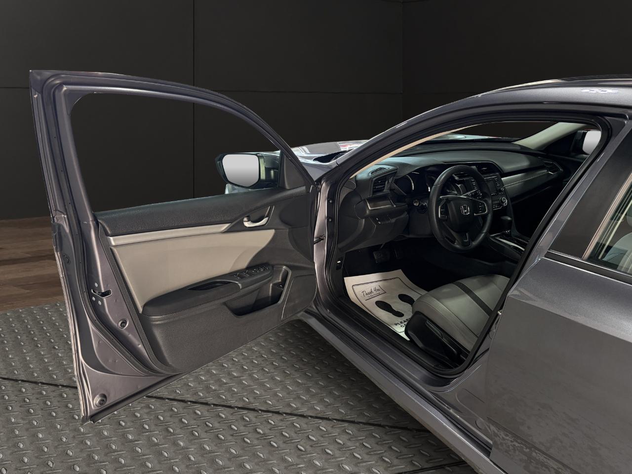 Honda Civic Sedan 4dr CVT LX 2016
