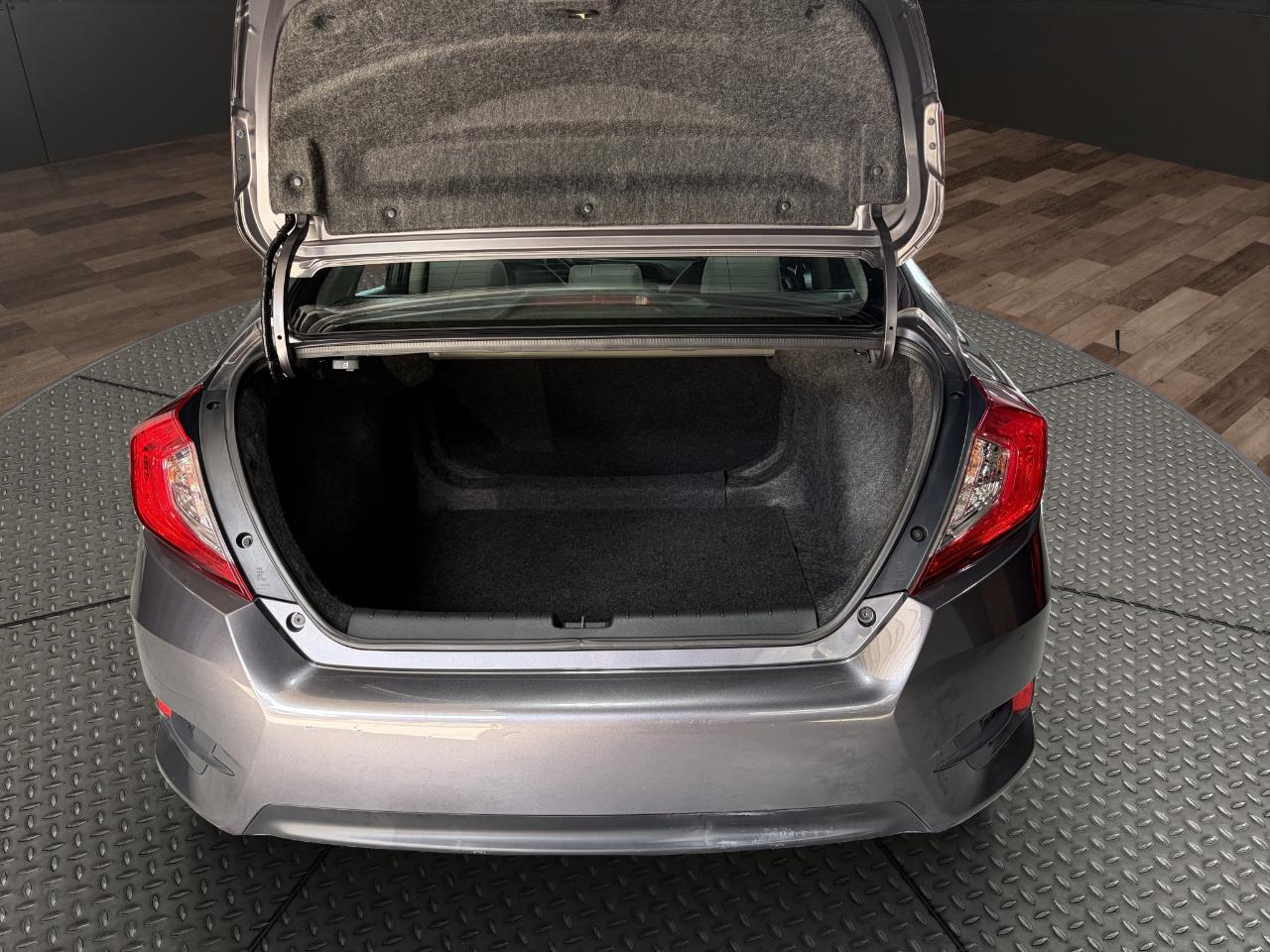 Honda Civic Sedan 4dr CVT LX 2016