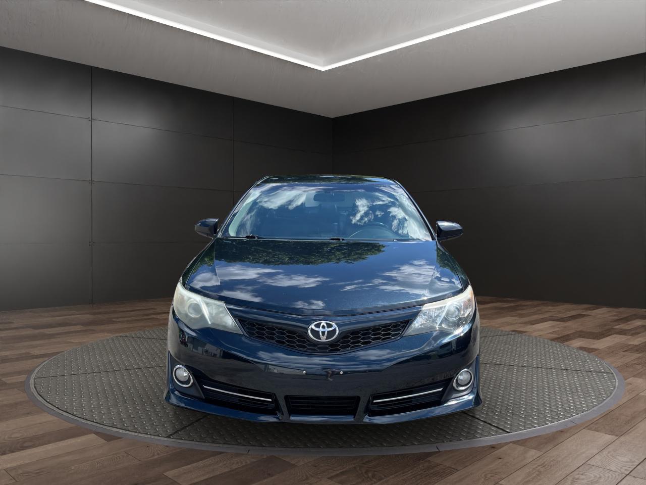 Toyota Camry 2014.5 4dr Sdn I4 Auto SE Sport (Natl) 2014