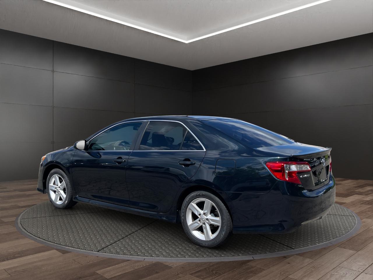 Toyota Camry 2014.5 4dr Sdn I4 Auto SE Sport (Natl) 2014