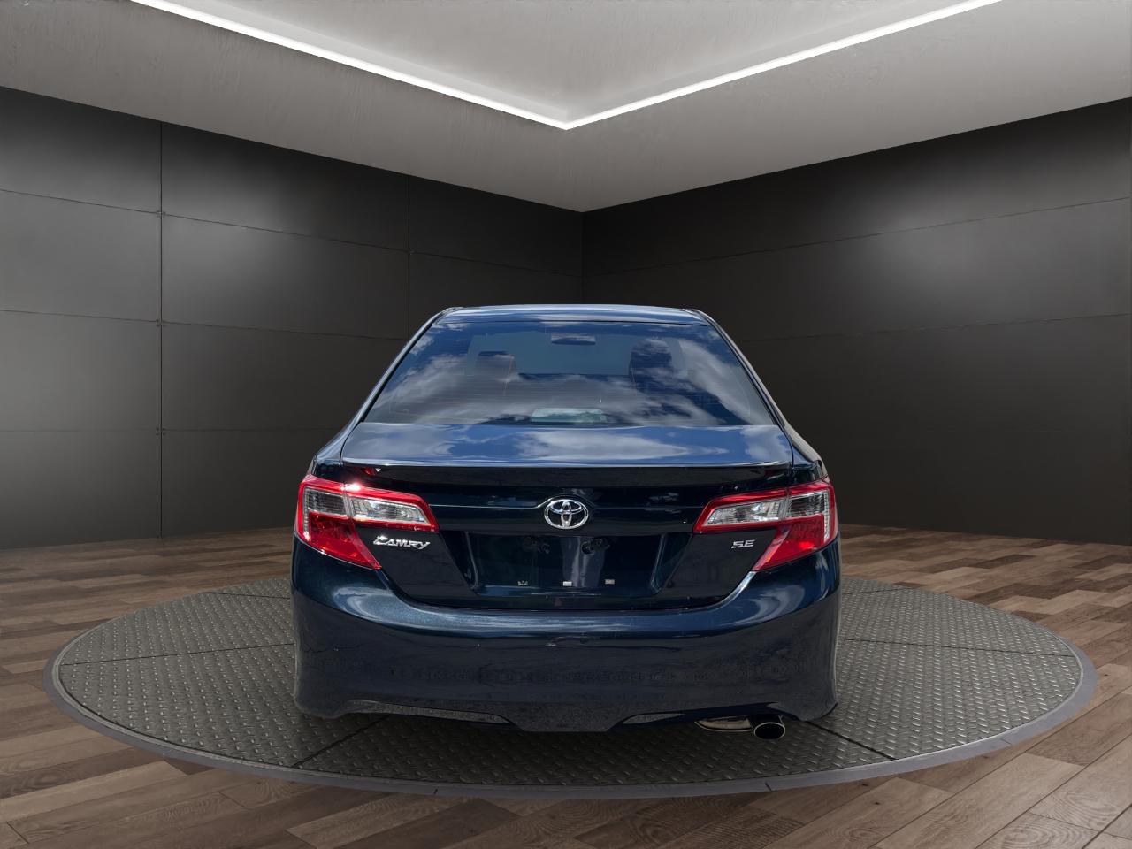 Toyota Camry 2014.5 4dr Sdn I4 Auto SE Sport (Natl) 2014
