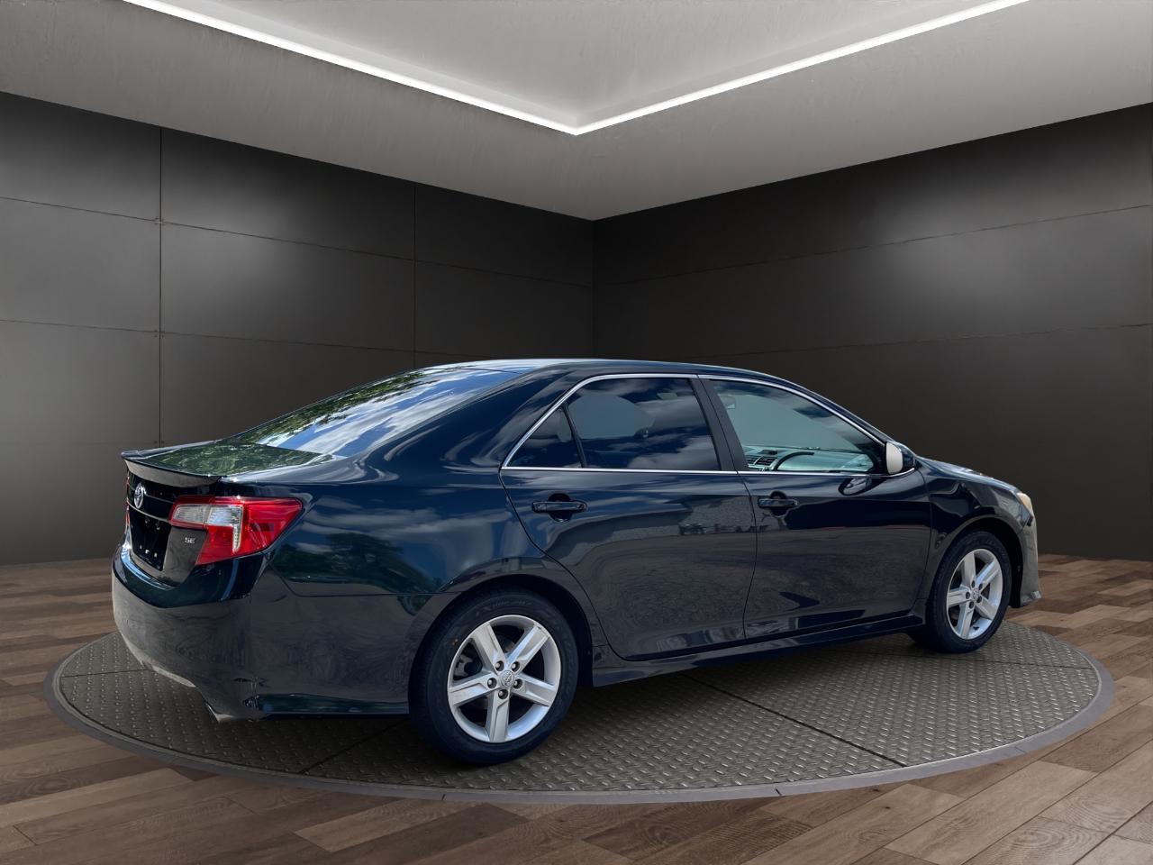Toyota Camry 2014.5 4dr Sdn I4 Auto SE Sport (Natl) 2014