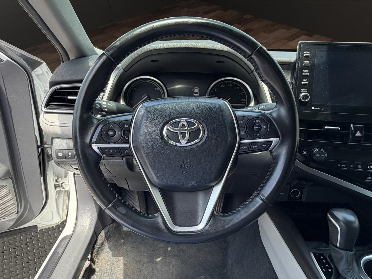 Toyota Camry Hybrid XLE CVT (Natl) 2023