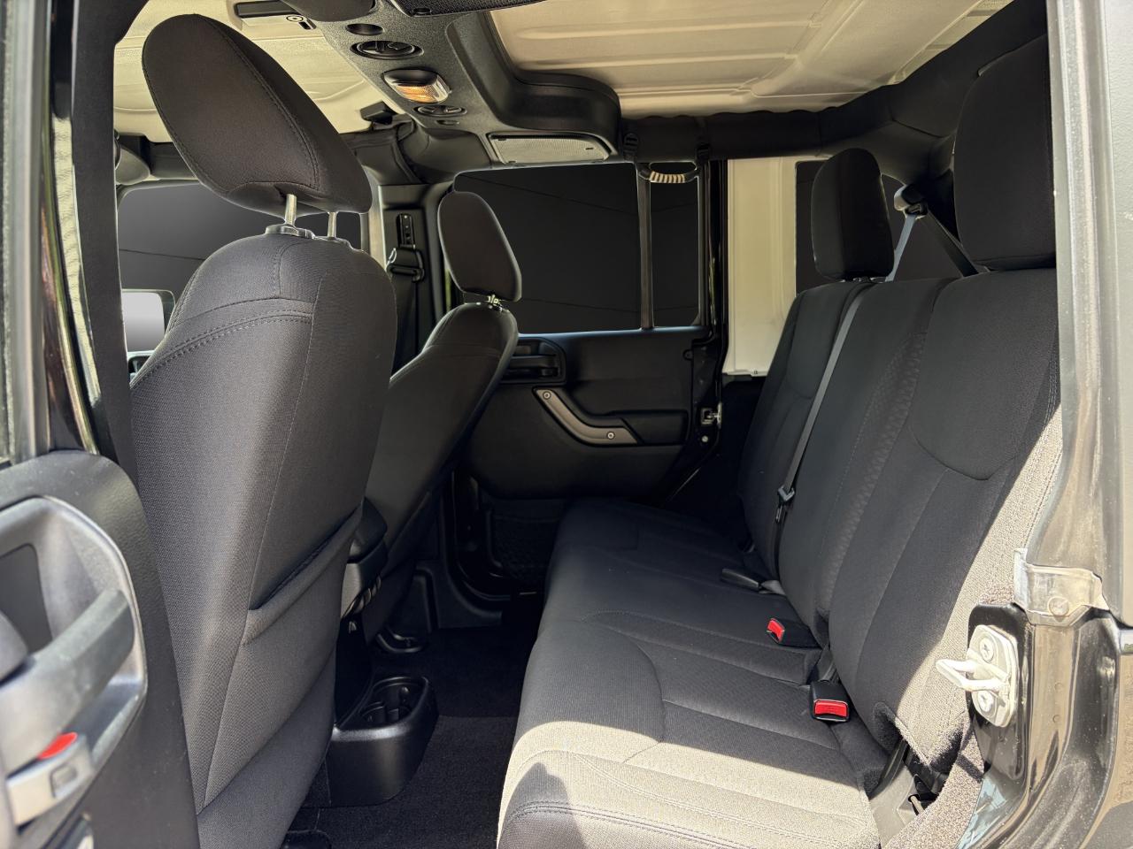 Jeep Wrangler Unlimited 4WD 4dr Sport 2015