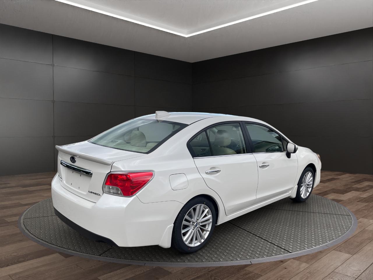 Subaru Impreza Sedan 4dr CVT 2.0i Limited 2016