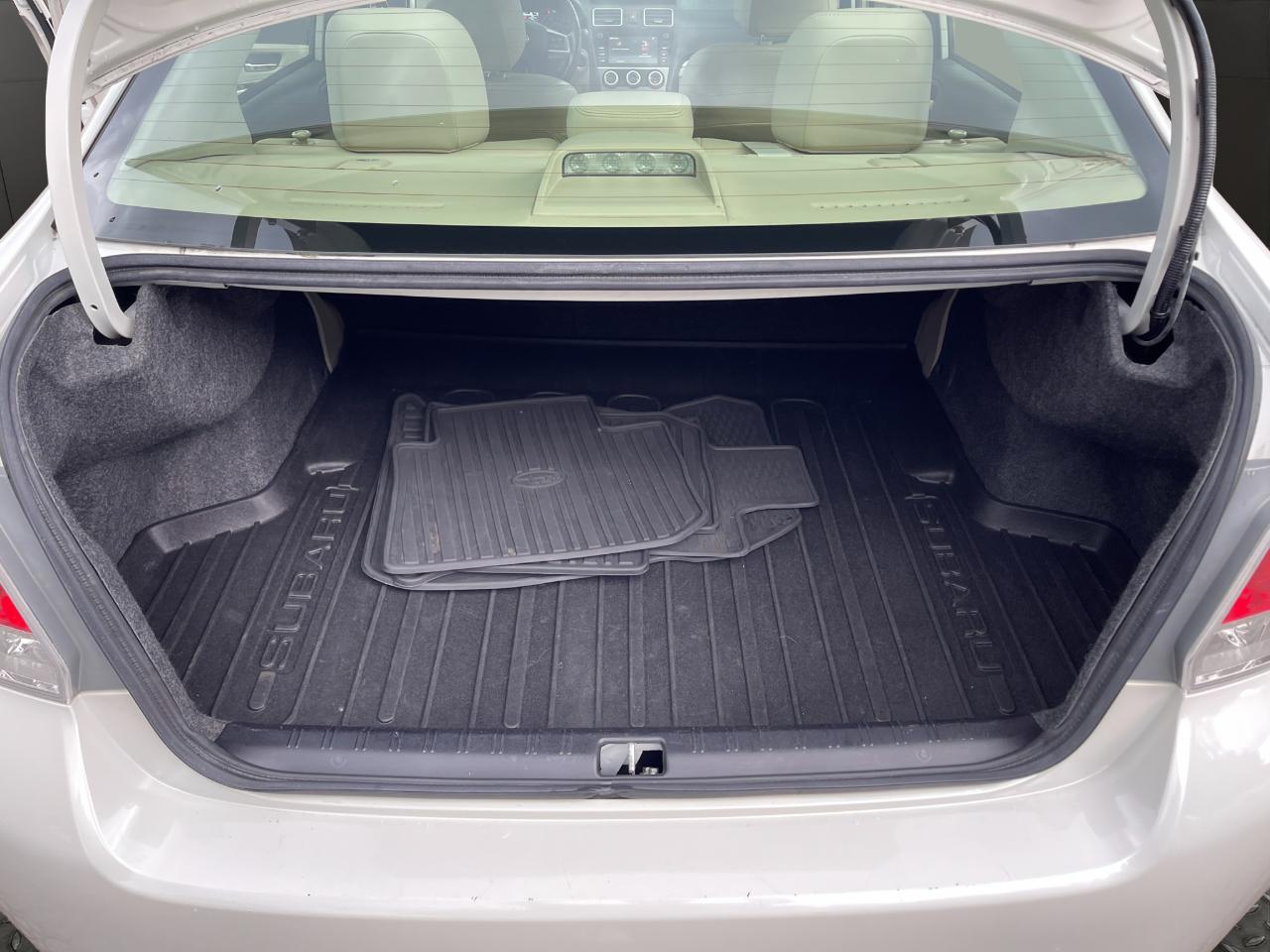 Subaru Impreza Sedan 4dr CVT 2.0i Limited 2016
