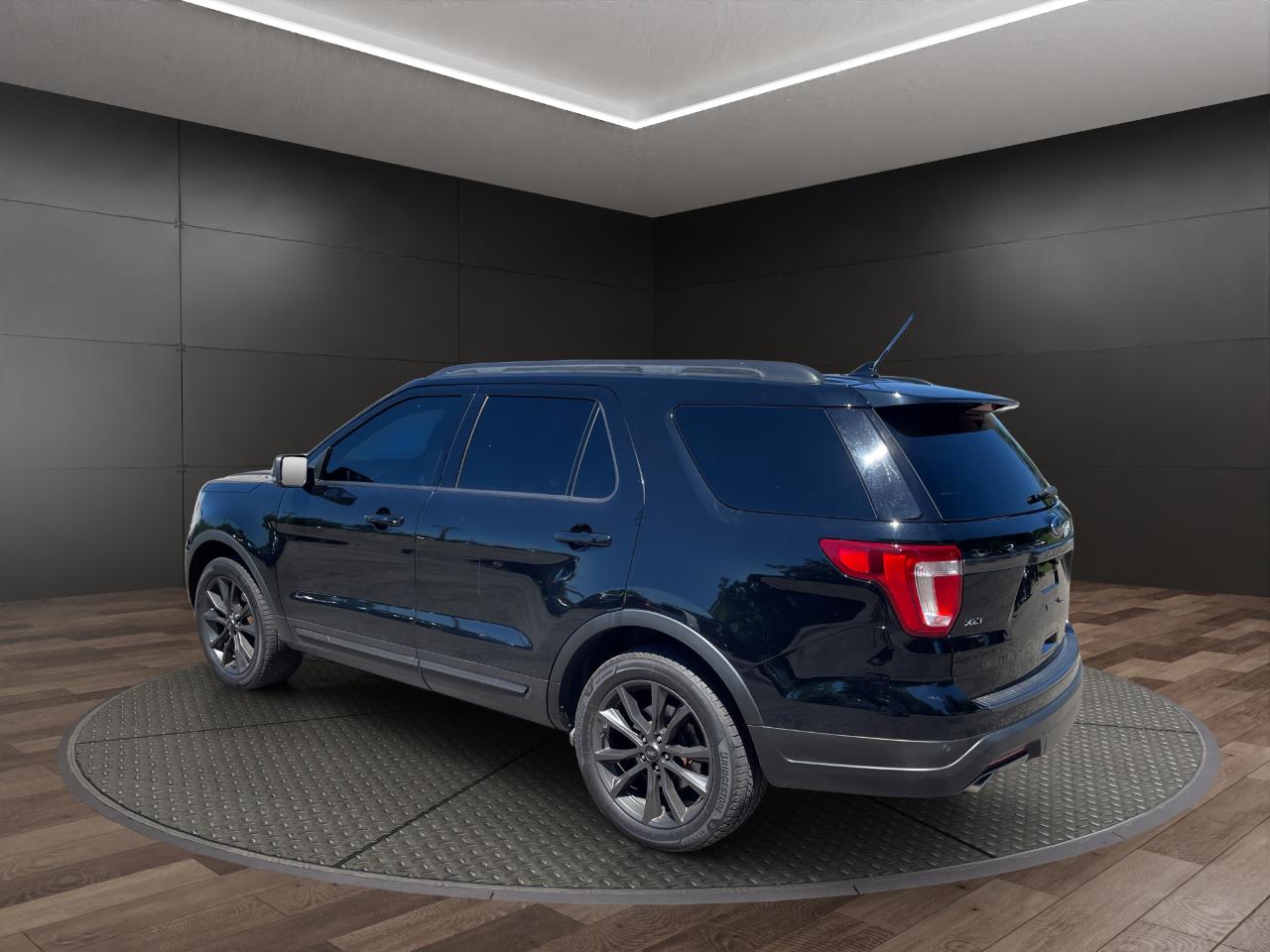 Ford Explorer XLT 4WD 2018