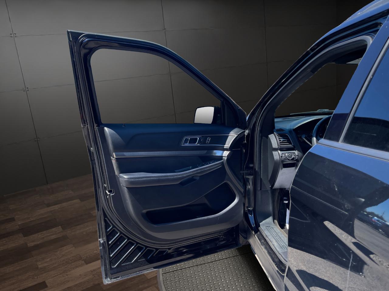 Ford Explorer XLT 4WD 2018