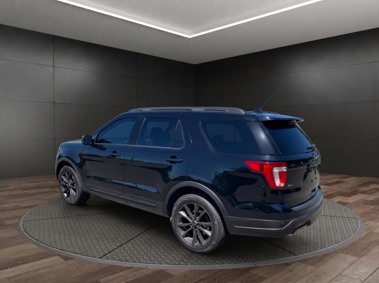 Ford Explorer XLT 4WD 2018