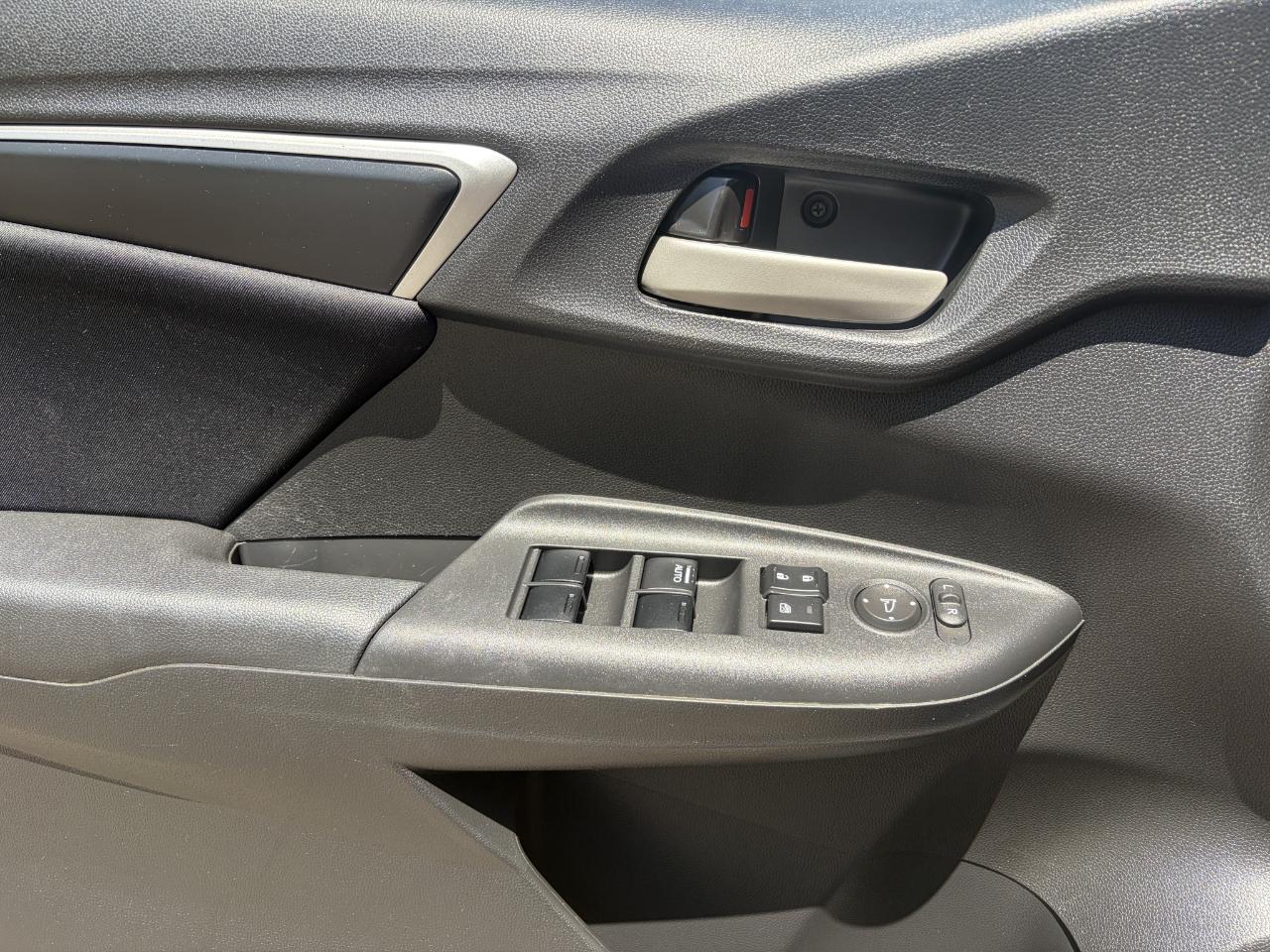 Honda Fit 5dr HB CVT LX 2016