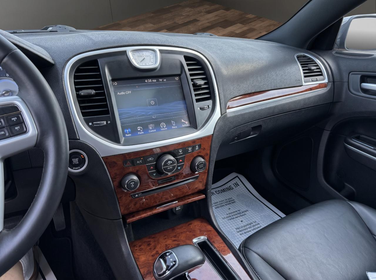 Chrysler 300 4dr Sdn RWD 2014