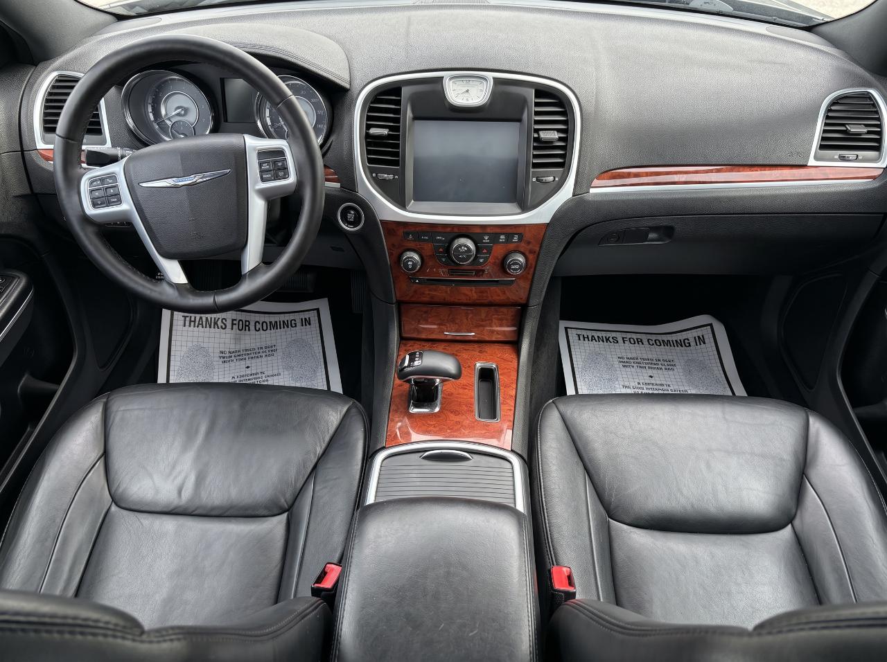 Chrysler 300 4dr Sdn RWD 2014