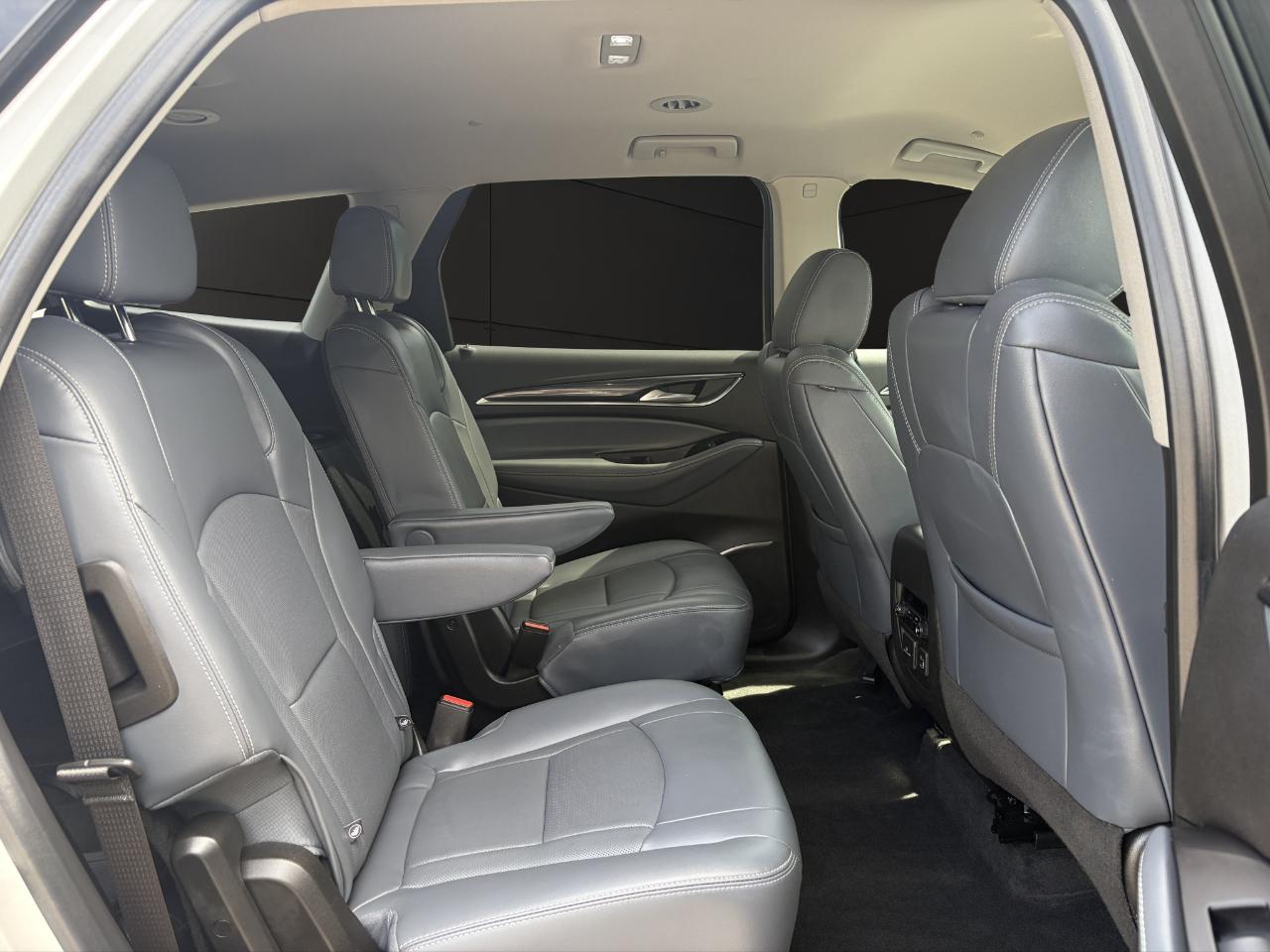 Buick Enclave AWD 4dr Essence 2020