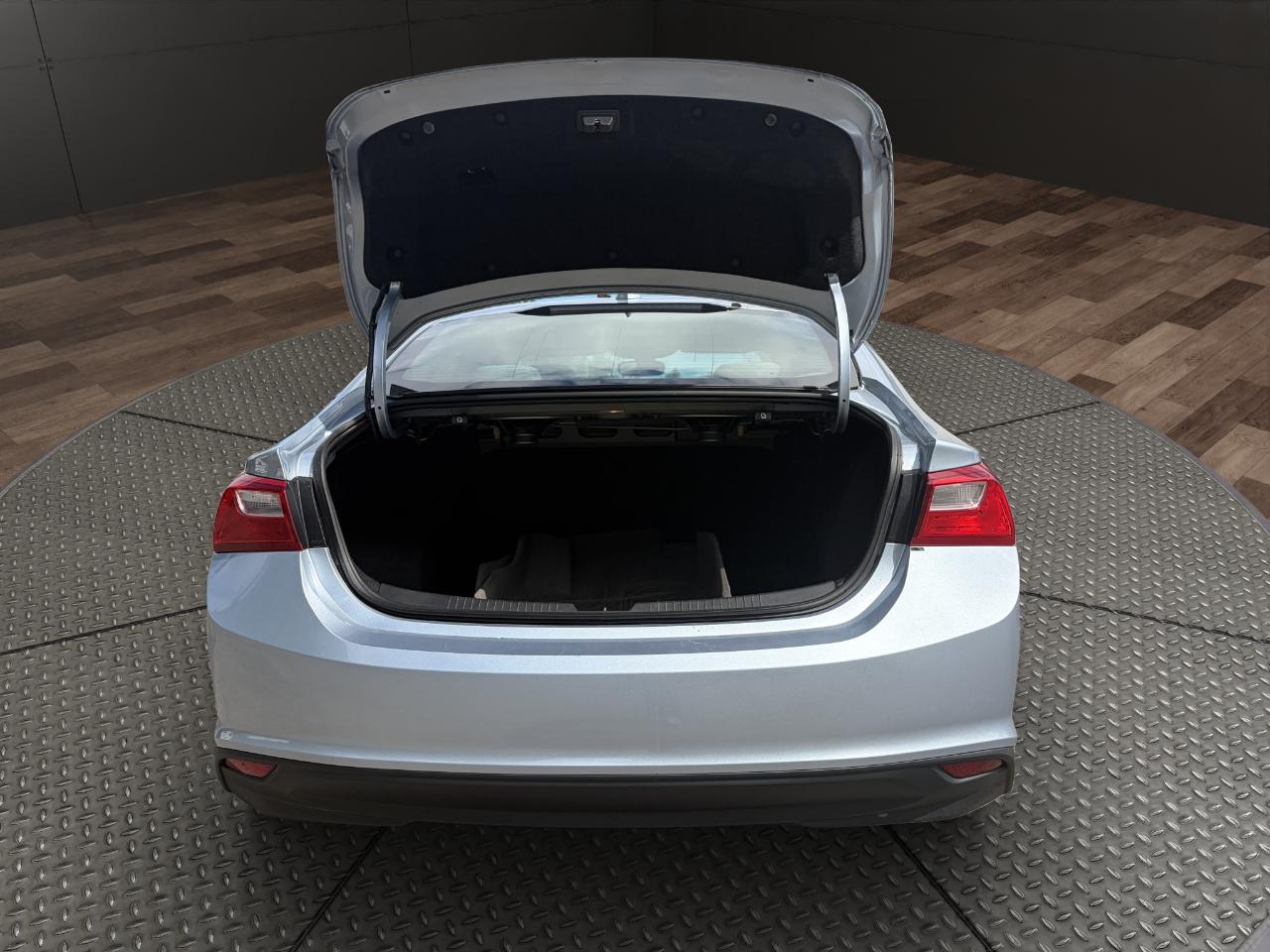 Chevrolet Malibu 4dr Sdn LT w/1LT 2017