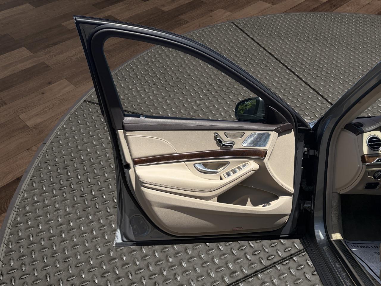 Mercedes-Benz S-Class 4dr Sdn S 550 4MATIC 2015