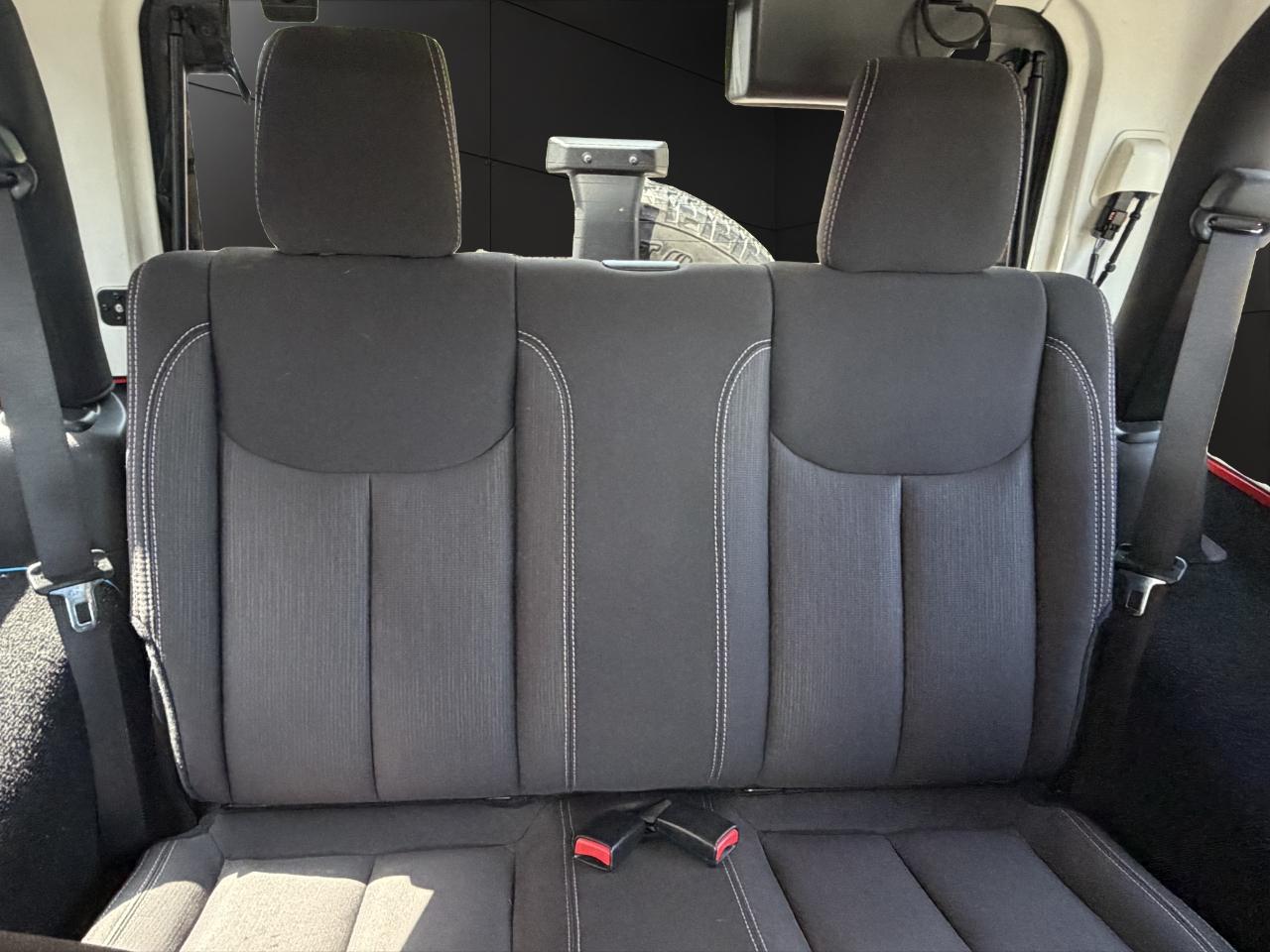 Jeep Wrangler 4WD 2dr Sahara 2016