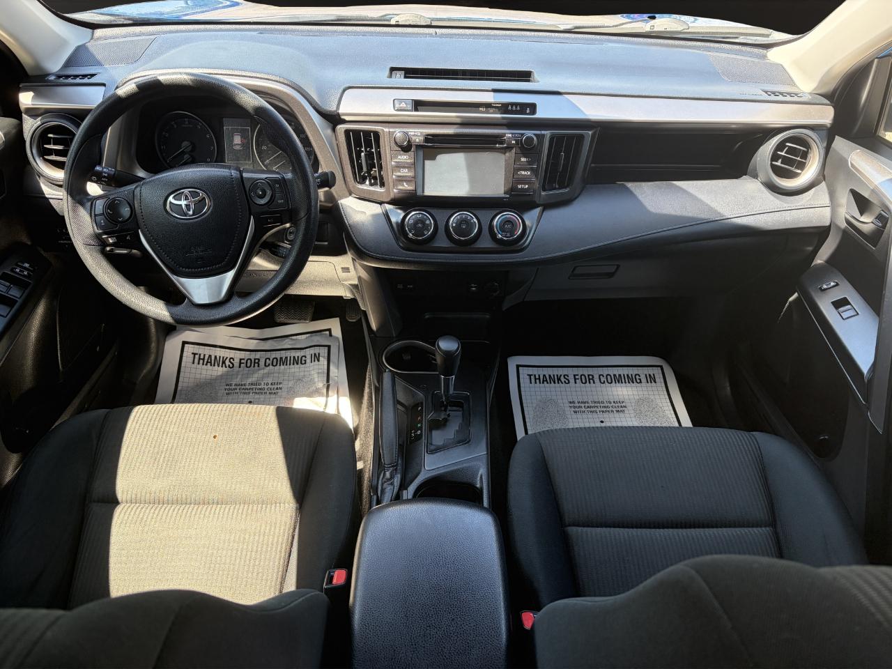 Toyota RAV4 LE AWD (Natl) 2018