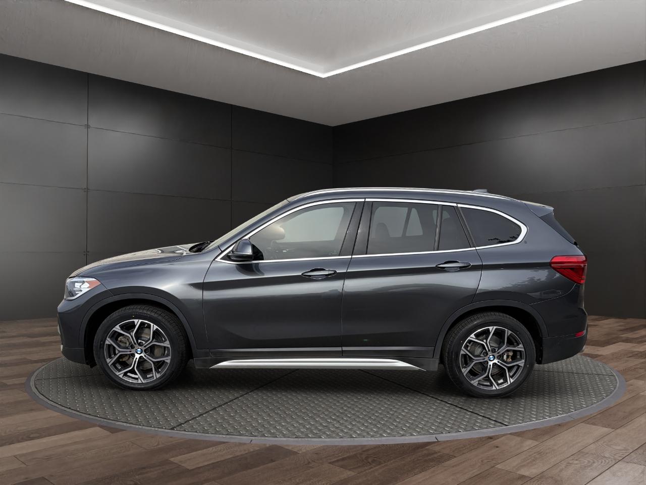 BMW X1 xDrive28i Sports Activity Vehicle 2021