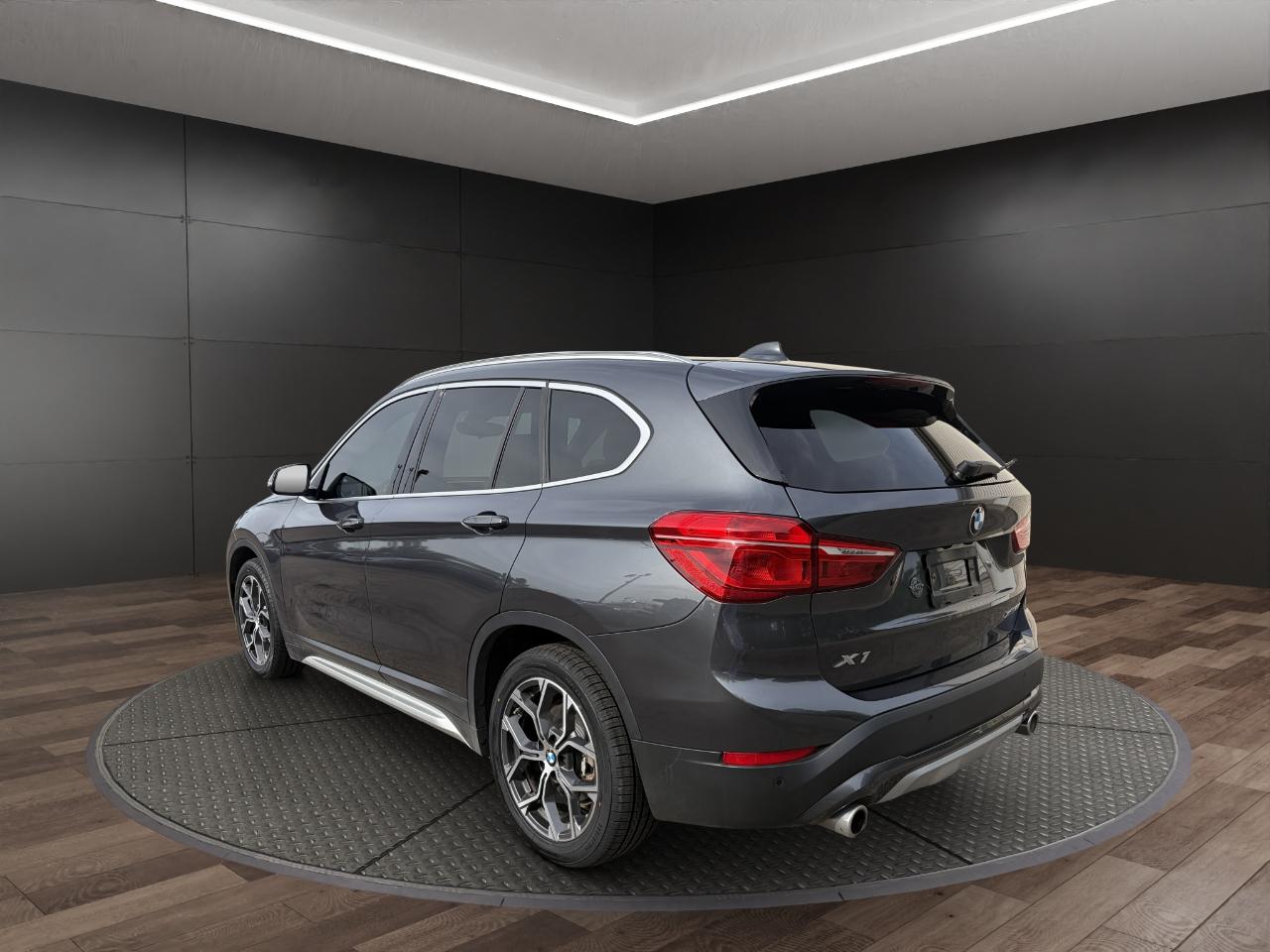 BMW X1 xDrive28i Sports Activity Vehicle 2021