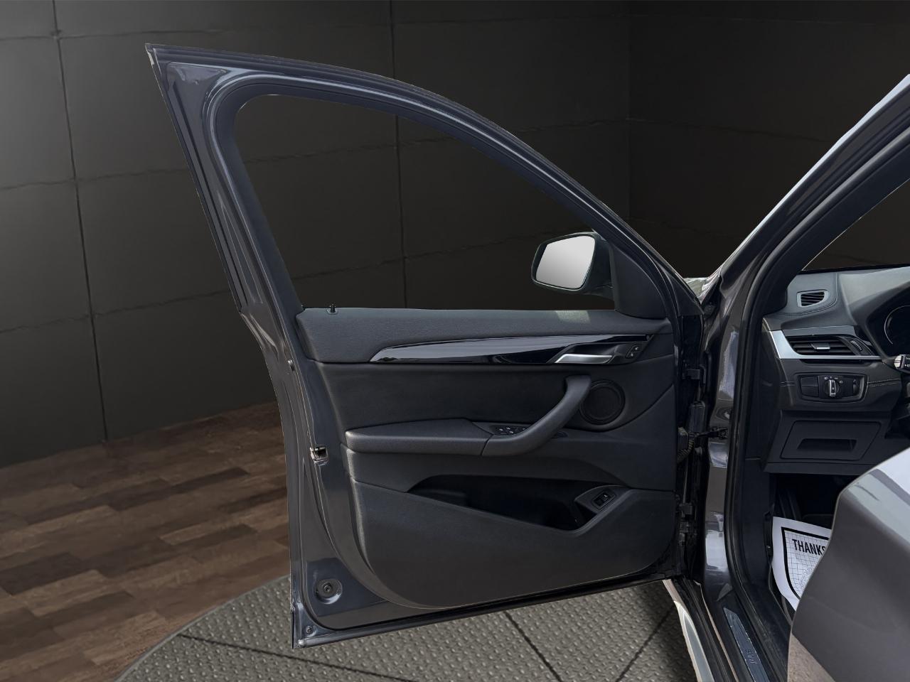 BMW X1 xDrive28i Sports Activity Vehicle 2021