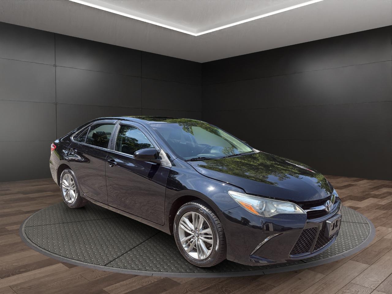Toyota Camry XLE Auto (Natl) 2017