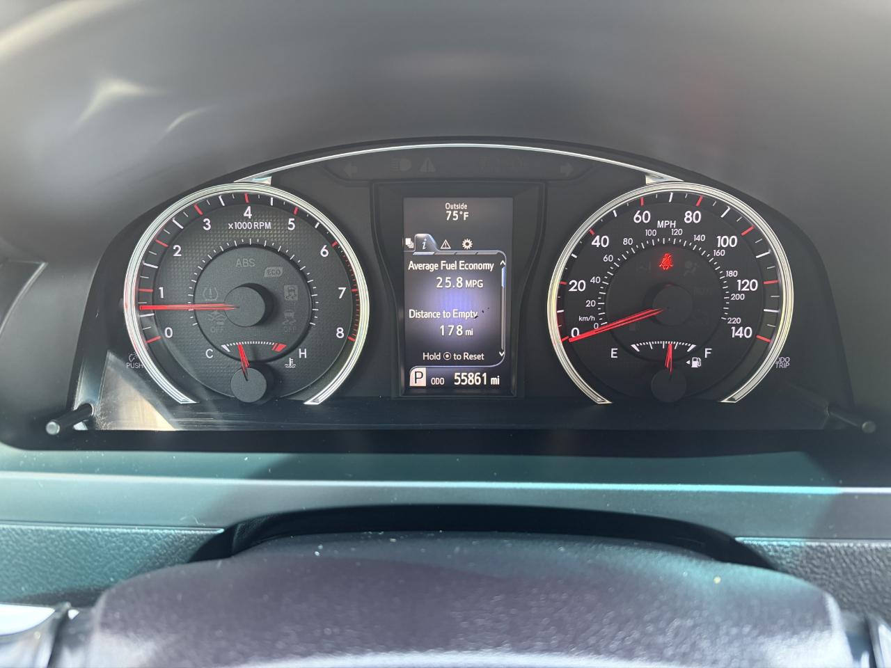 Toyota Camry XLE Auto (Natl) 2017