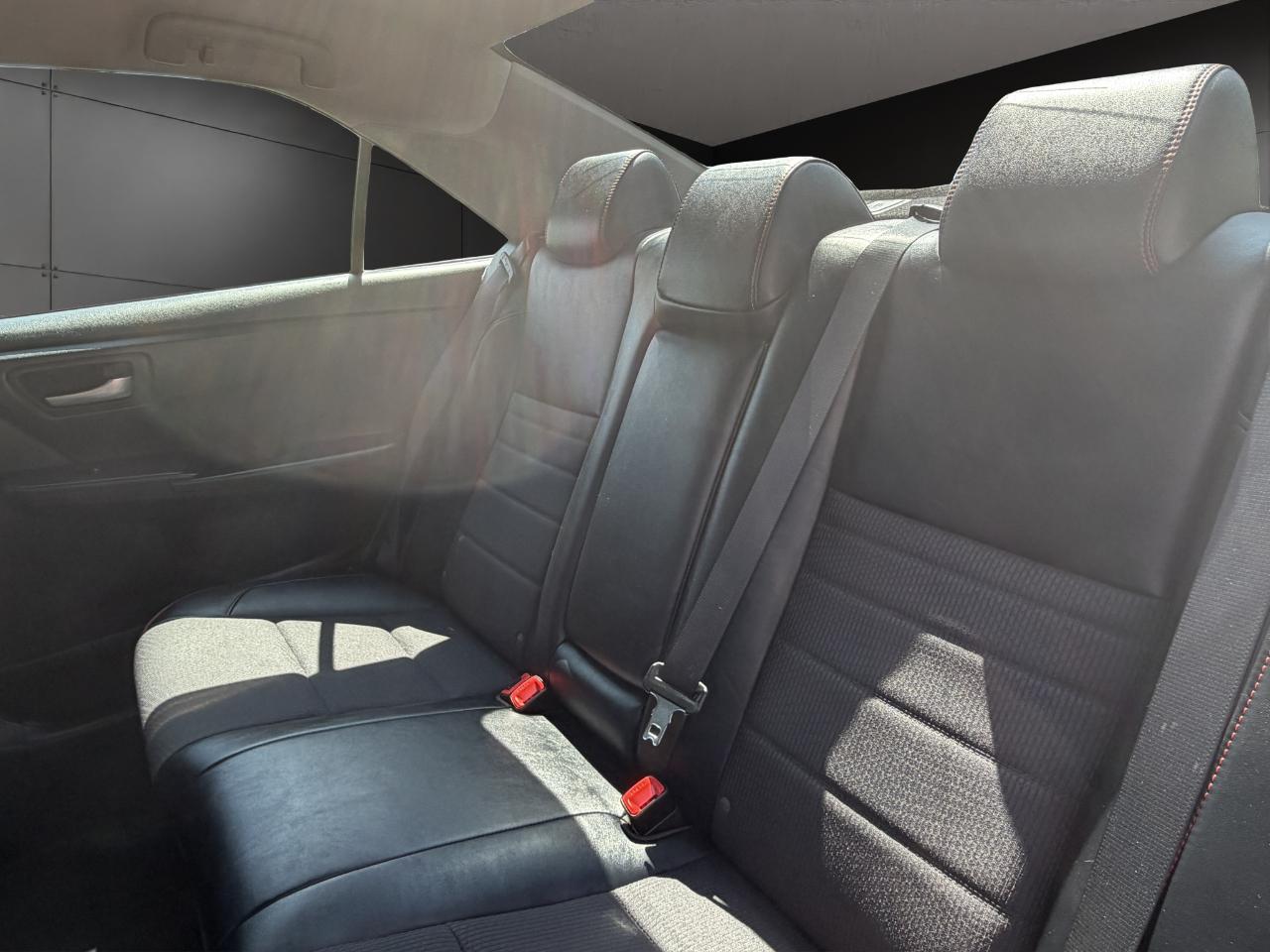 Toyota Camry XLE Auto (Natl) 2017