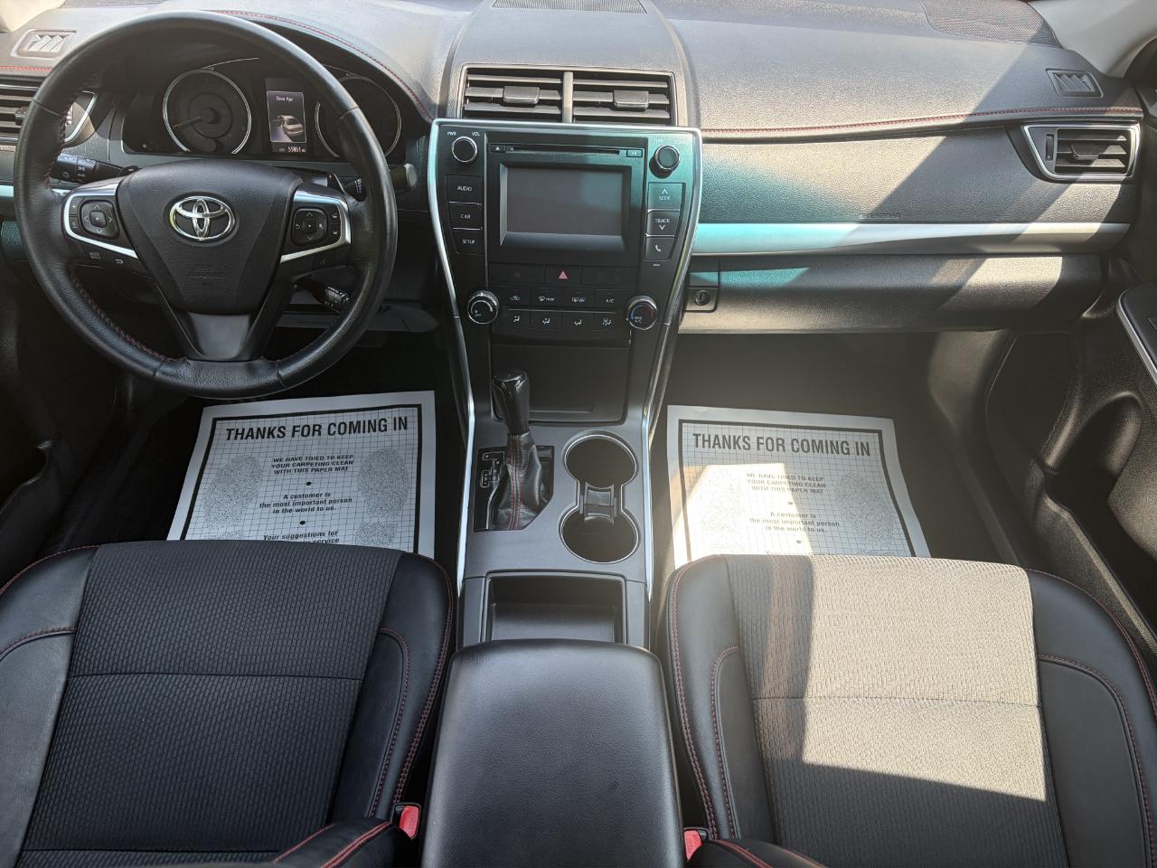 Toyota Camry XLE Auto (Natl) 2017