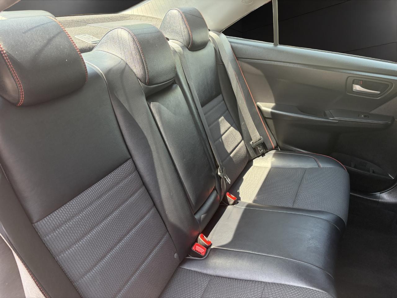 Toyota Camry XLE Auto (Natl) 2017