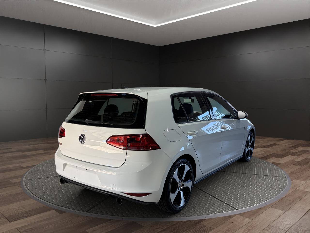 Volkswagen Golf GTI 2.0T 4-Door Autobahn DSG 2017