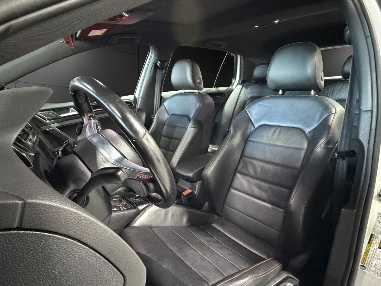 Volkswagen Golf GTI 2.0T 4-Door Autobahn DSG 2017