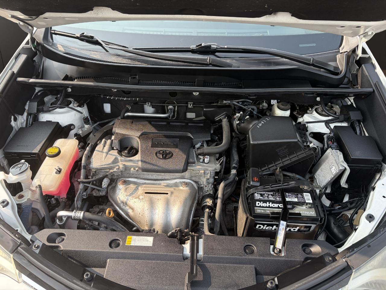 Toyota RAV4 LE AWD (Natl) 2017