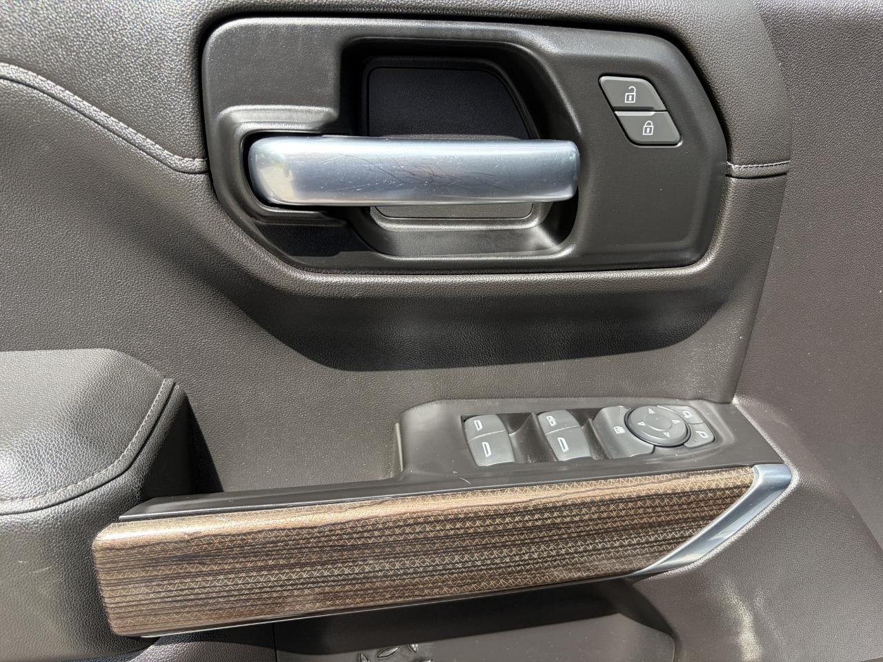 Chevrolet Silverado 1500 4WD Crew Cab 147" LT 2020