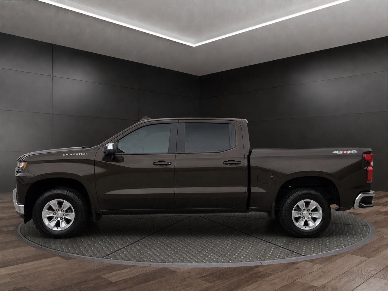 Chevrolet Silverado 1500 4WD Crew Cab 147" LT 2020