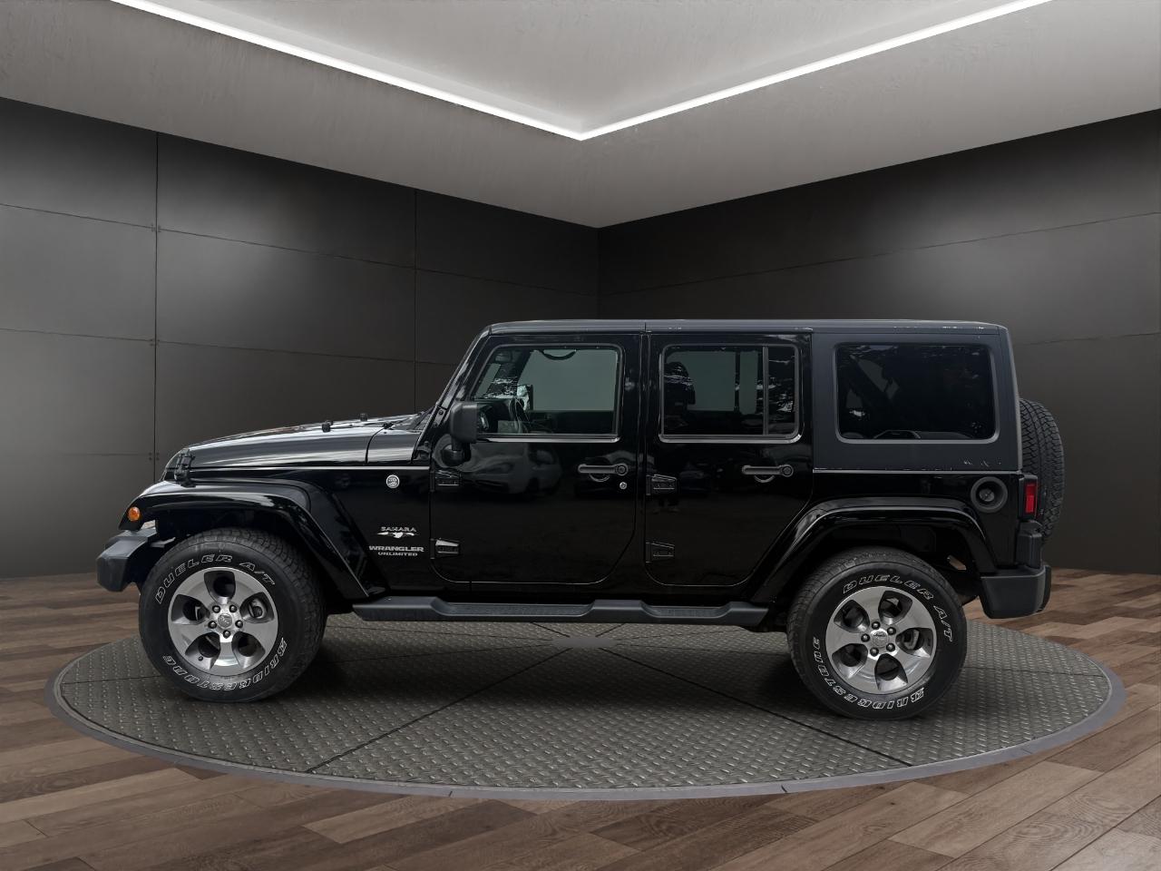 Jeep Wrangler Unlimited 4WD 4dr Sahara 2017