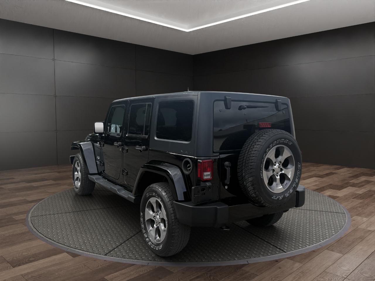 Jeep Wrangler Unlimited 4WD 4dr Sahara 2017