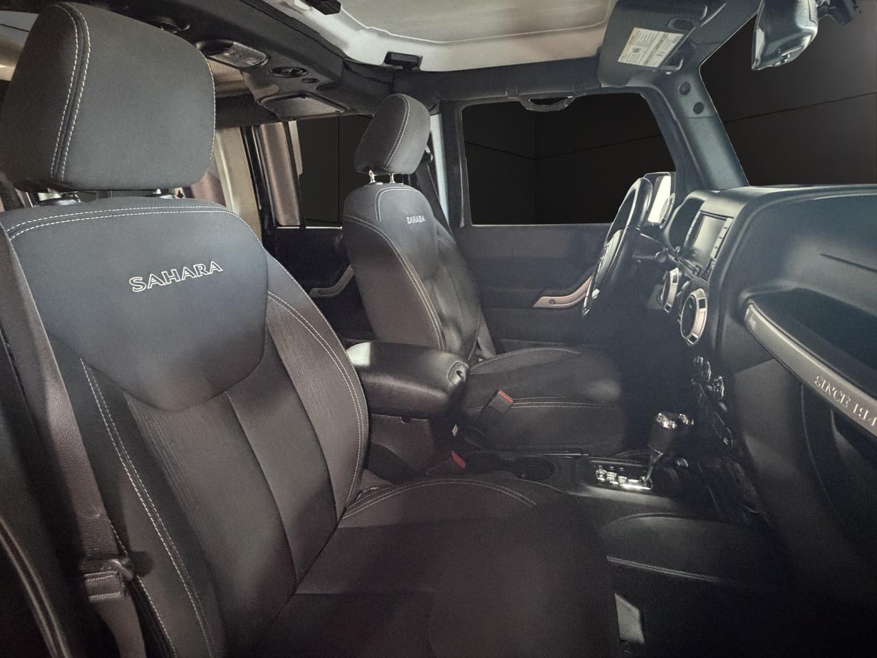 Jeep Wrangler Unlimited 4WD 4dr Sahara 2017
