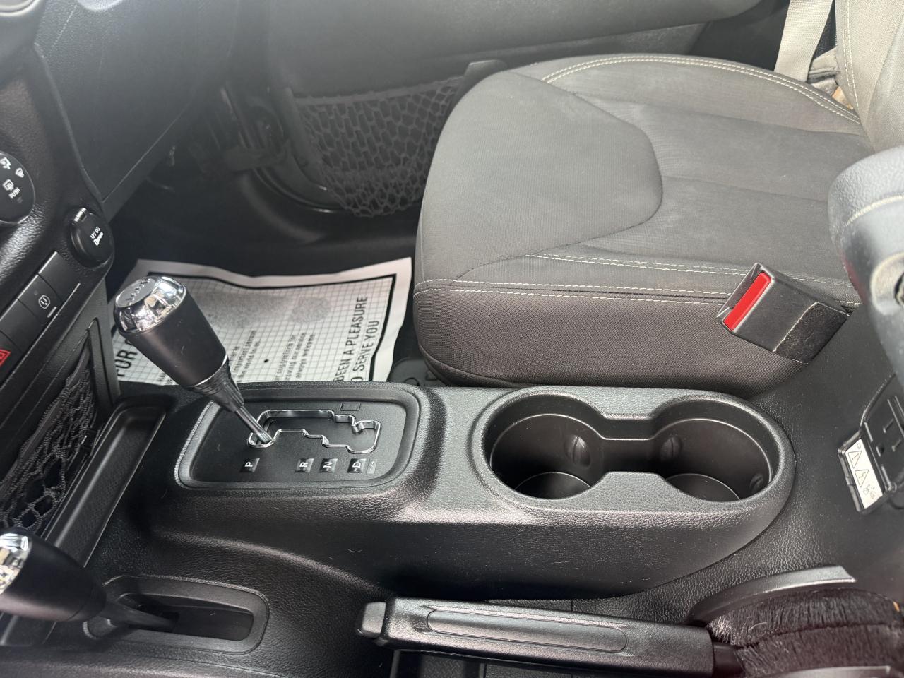 Jeep Wrangler Unlimited 4WD 4dr Sahara 2017