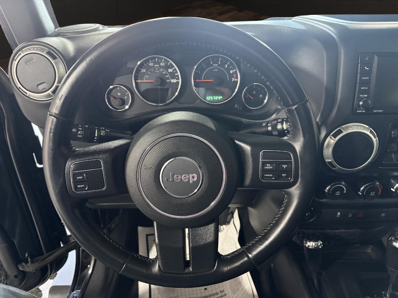 Jeep Wrangler Unlimited 4WD 4dr Sahara 2017