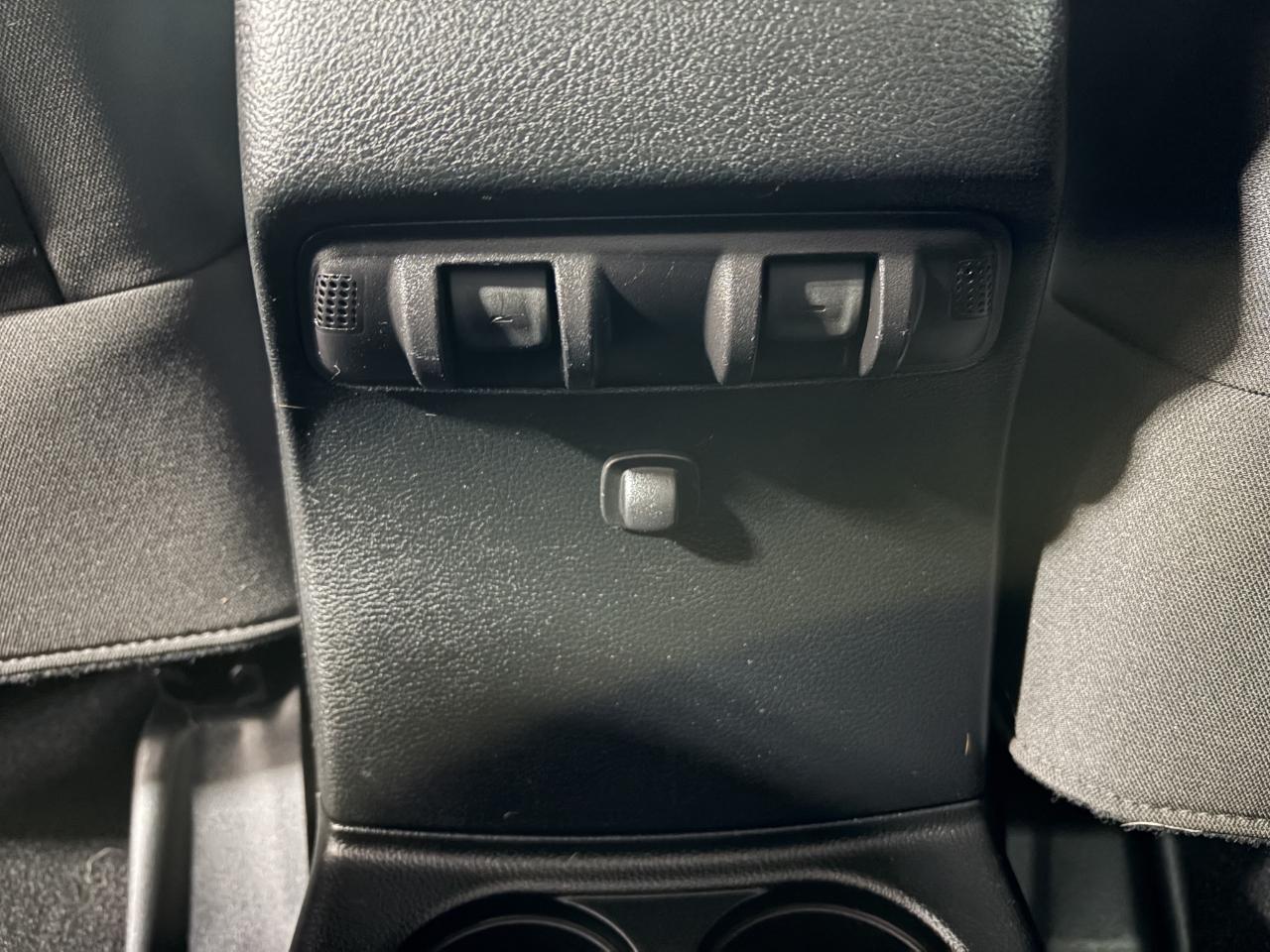 Jeep Wrangler Unlimited 4WD 4dr Sahara 2017
