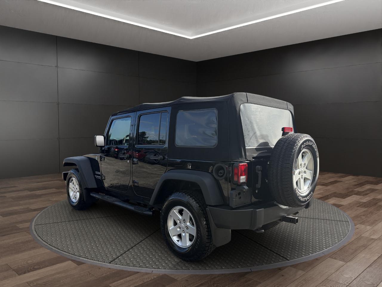 Jeep Wrangler Unlimited 4WD 4dr Sport 2016