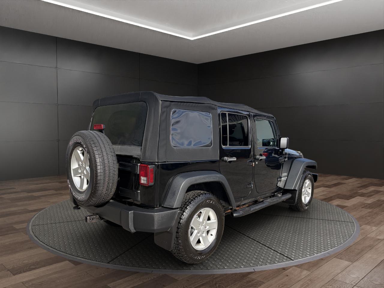 Jeep Wrangler Unlimited 4WD 4dr Sport 2016