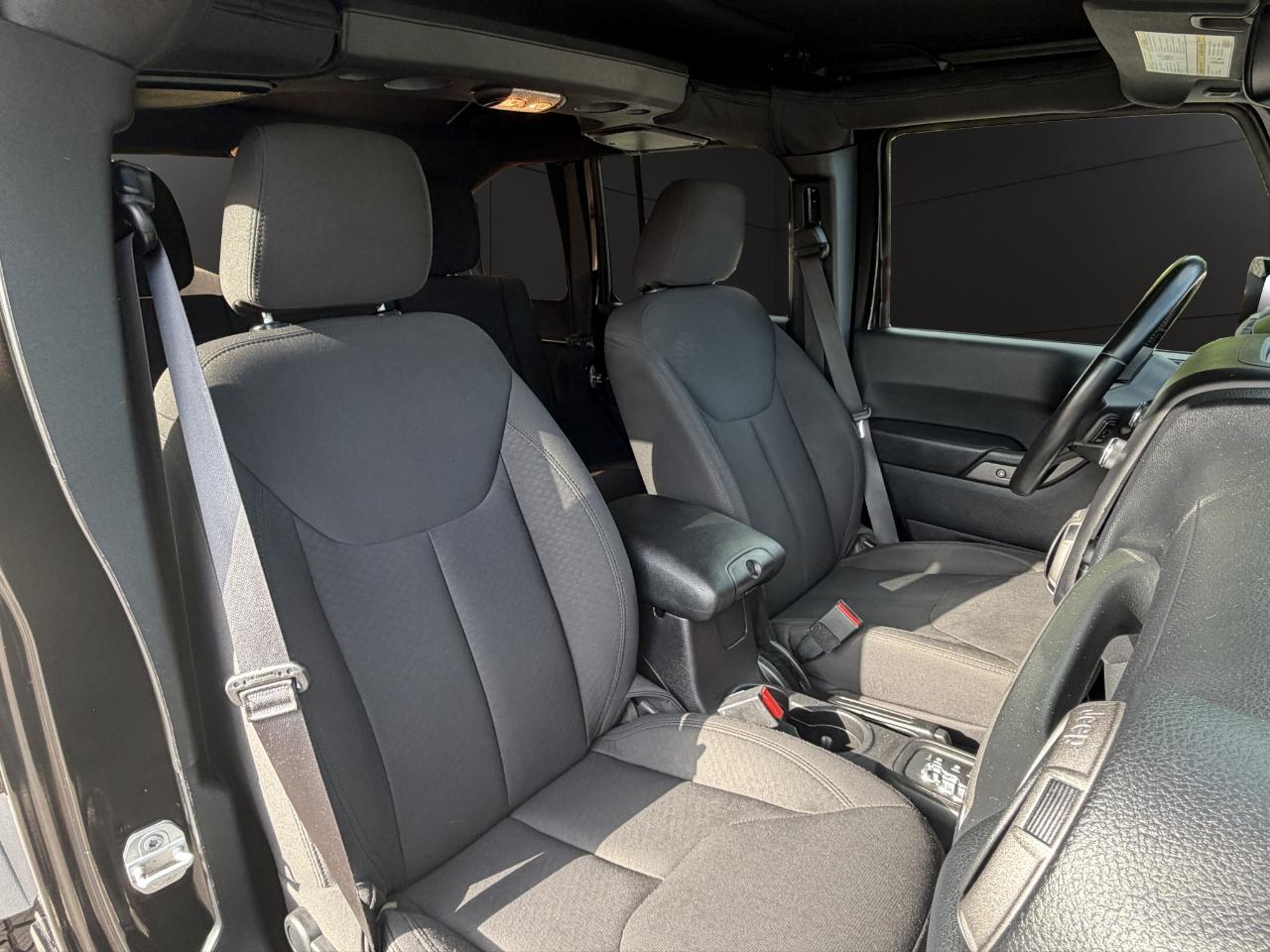 Jeep Wrangler Unlimited 4WD 4dr Sport 2016