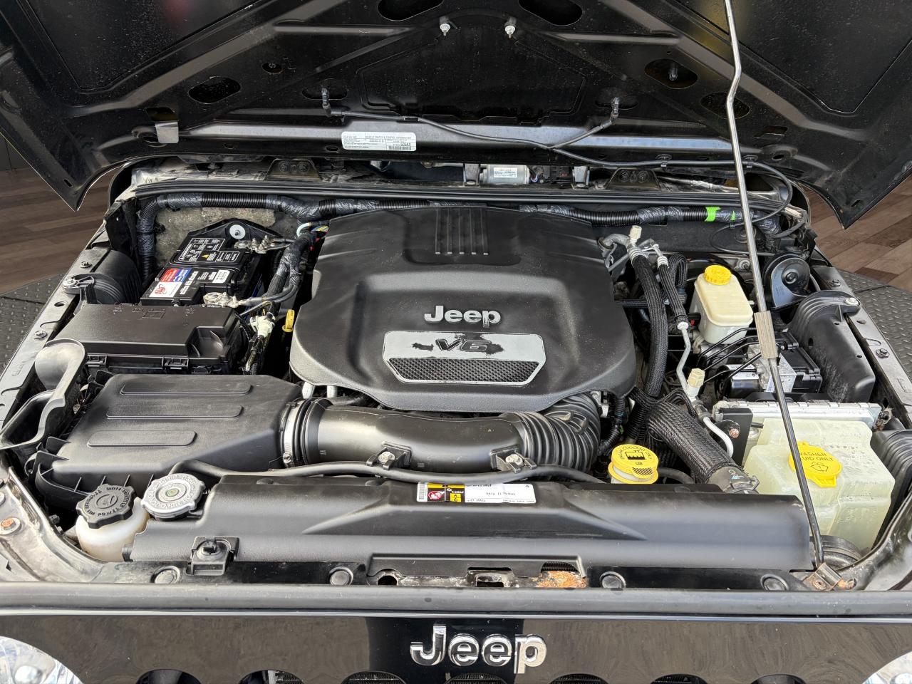 Jeep Wrangler Unlimited 4WD 4dr Sport 2016