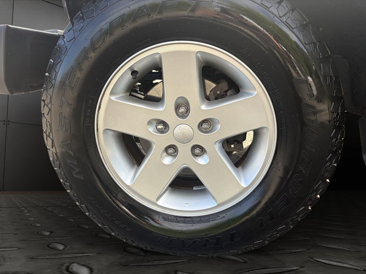 Jeep Wrangler Unlimited 4WD 4dr Sport 2016