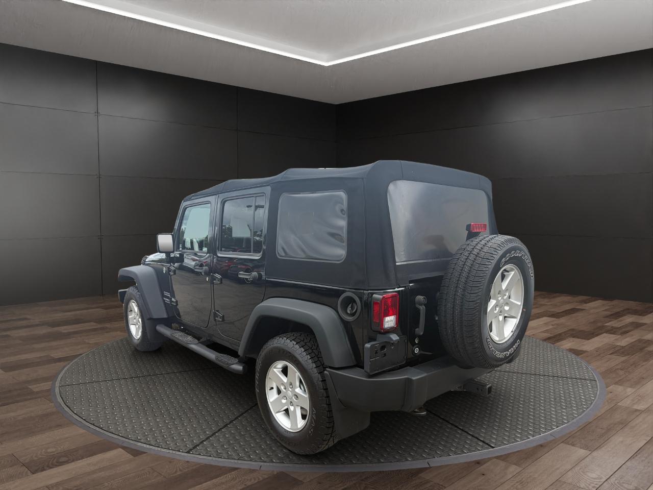 Jeep Wrangler Unlimited 4WD 4dr Sport 2016